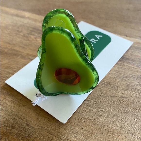 Bella Flora mini avocado hair clip - Picture 3 of 5